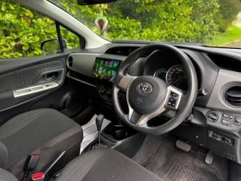 Toyota Yaris 1.33 Dual VVT-i Excel Hatchback 5dr Petrol Multidrive S Euro 6 (