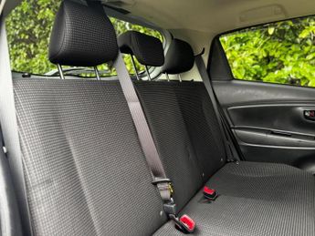 Toyota Yaris 1.33 Dual VVT-i Excel Hatchback 5dr Petrol Multidrive S Euro 6 (