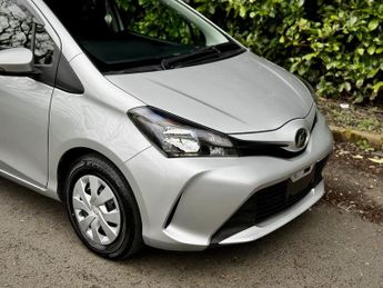 Toyota Yaris 1.33 Dual VVT-i Excel Hatchback 5dr Petrol Multidrive S Euro 6 (
