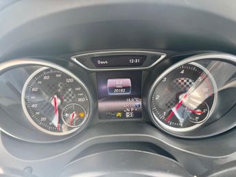 Mercedes A Class A 200 D AMG LINE PREMIUM