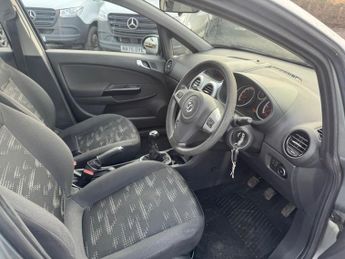 Vauxhall Corsa DESIGN AC