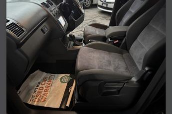 Volkswagen Touran 1.4 TSI PETEOL AUTOMATIC