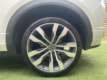 Volkswagen T-Roc R-LINE TSI EVO DSG