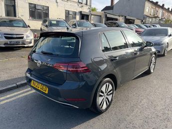 Volkswagen Golf E-GOLF