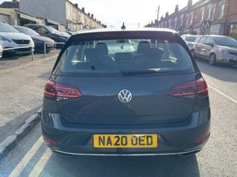 Volkswagen Golf E-GOLF