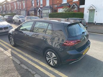 Volkswagen Golf E-GOLF