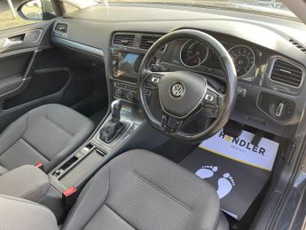 Volkswagen Golf E-GOLF
