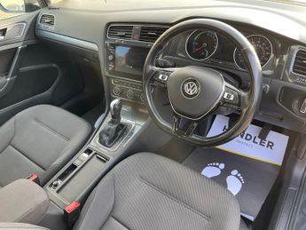 Volkswagen Golf E-GOLF