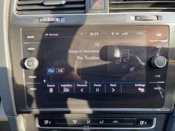 Volkswagen Golf E-GOLF