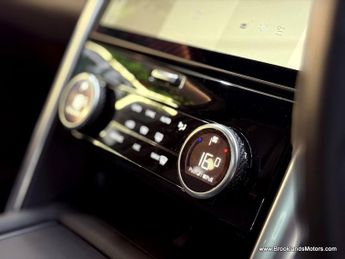 Land Rover Discovery R-DYNAMIC SE [3X SERVICES & HUGE SPEC]