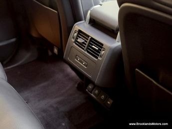 Land Rover Discovery R-DYNAMIC SE [3X LAND ROVER SERVICES, EXTENDED LAND ROVER WARRAN
