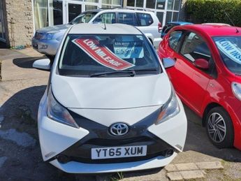 Toyota AYGO VVT-I X-PLAY