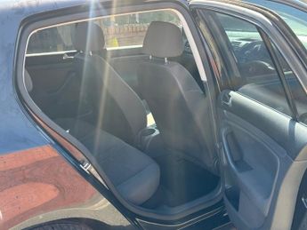 Volkswagen Golf 1.6 FSI S Hatchback 5dr Petrol Manual (161 g/km, 113 bhp)