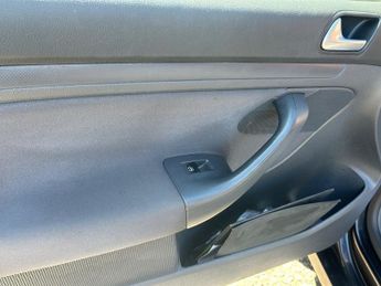 Volkswagen Golf 1.6 FSI S Hatchback 5dr Petrol Manual (161 g/km, 113 bhp)