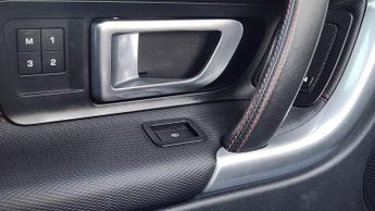 Land Rover Discovery Sport TD4 HSE DYNAMIC LUX