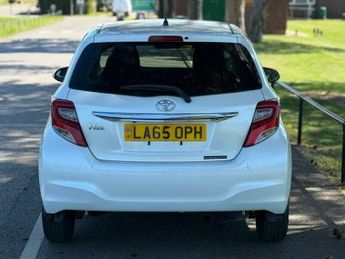 Toyota YARIS 1.33 Automatic Petrol 5dr Hatchback