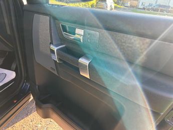 Land Rover Discovery SDV6 GRAPHITE 1 FOMER KEEPER FROM NEW ULEZ COMPLIANT 7 SEATS FUL