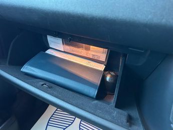 Land Rover Discovery SDV6 GRAPHITE 1 FOMER KEEPER FROM NEW ULEZ COMPLIANT 7 SEATS FUL