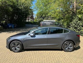 Tesla Model 3 STANDARD RANGE PLUS