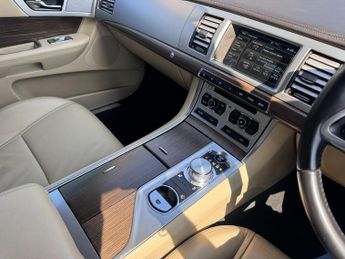 Jaguar XF D LUXURY