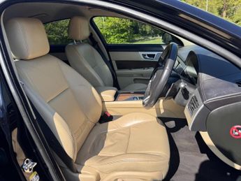 Jaguar XF D LUXURY
