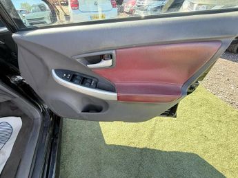 Toyota Prius 1.8 VVT-h T Spirit CVT Euro 5 (s/s) 5dr