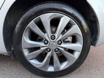 Toyota Auris VVT-I EXCEL