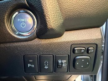 Toyota Auris VVT-I EXCEL