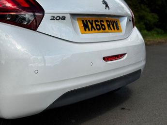 Peugeot 208 1.2 PureTech Tech Edition Hatchback 5dr Petrol EAT Euro 6 (s/s) 