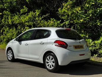 Peugeot 208 1.2 PureTech Tech Edition Hatchback 5dr Petrol EAT Euro 6 (s/s) 