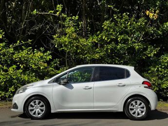 Peugeot 208 1.2 PureTech Tech Edition Hatchback 5dr Petrol EAT Euro 6 (s/s) 