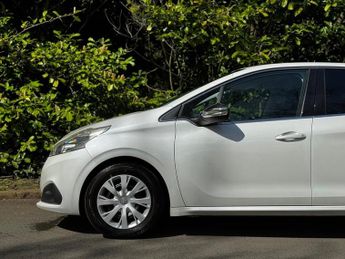Peugeot 208 1.2 PureTech Tech Edition Hatchback 5dr Petrol EAT Euro 6 (s/s) 
