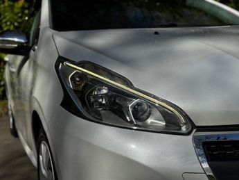 Peugeot 208 1.2 PureTech Tech Edition Hatchback 5dr Petrol EAT Euro 6 (s/s) 