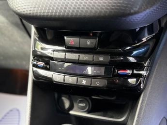 Peugeot 208 1.2 PureTech Tech Edition Hatchback 5dr Petrol EAT Euro 6 (s/s) 