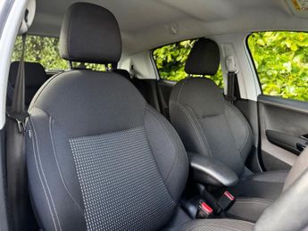 Peugeot 208 1.2 PureTech Tech Edition Hatchback 5dr Petrol EAT Euro 6 (s/s) 