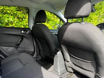 Peugeot 208 1.2 PureTech Tech Edition Hatchback 5dr Petrol EAT Euro 6 (s/s) 