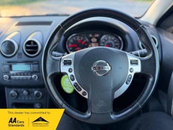 Nissan Qashqai 1.6 Acenta SUV 5dr Petrol Manual 2WD Euro 5 (s/s) (117 ps)