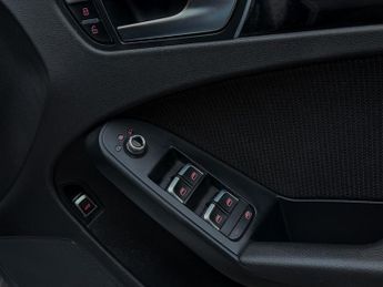 Audi A4 1.8 TFSI S line Nav Multitronic (s/s) 170 Bhp | 2 F/Keepers _ Fu