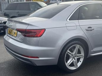 Audi A4 2.0 TDI ultra S line Saloon 4dr Diesel S Tronic Euro 6 (s/s) (19