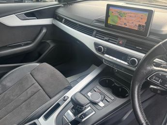 Audi A4 2.0 TDI ultra S line Saloon 4dr Diesel S Tronic Euro 6 (s/s) (19