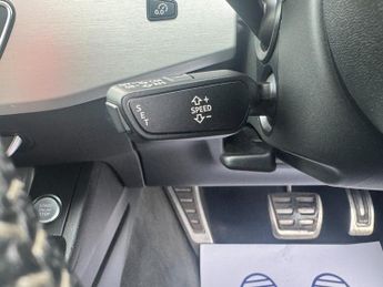 Audi A4 2.0 TDI ultra S line Saloon 4dr Diesel S Tronic Euro 6 (s/s) (19