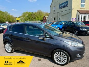 Ford Fiesta TITANIUM AUTOMATIC+P/SENSORS+BLUETOOTH