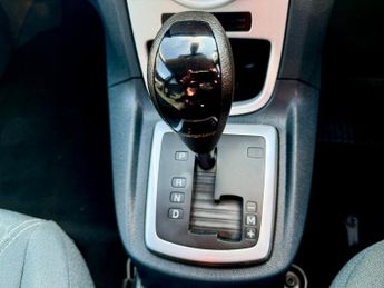 Ford Fiesta TITANIUM AUTOMATIC+P/SENSORS+BLUETOOTH