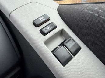 Toyota Yaris 1.0 VVT-i T3 3dr