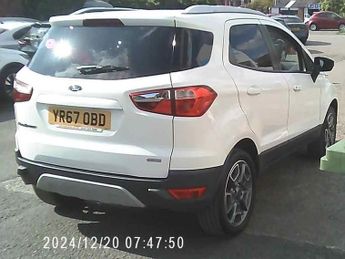 Ford ECOSPORT TITANIUM