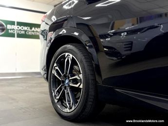 BMW iX iX2 XDRIVE 30 M SPORT [SAT NAV, 360 CAMERA & 4WD]