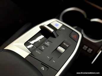 BMW iX iX2 XDRIVE 30 M SPORT [SAT NAV, 360 CAMERA & 4WD]