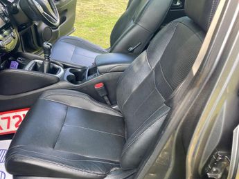 Nissan Qashqai 1.5 DCI TEKNA 2WD Euro5 (s/s) 5DR