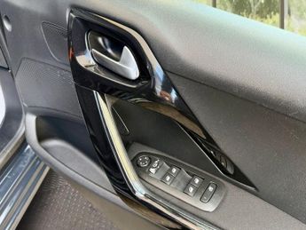 Peugeot 208 S/S TECH EDITION
