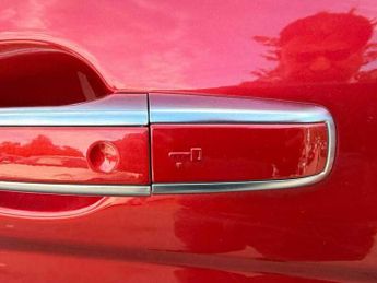 Land Rover Range Rover Evoque 2.2 SD4 Prestige SUV 5dr Diesel Auto 4WD Euro 5 (s/s) (190 ps)